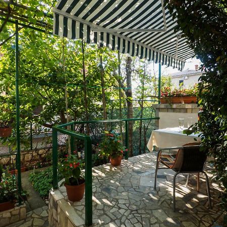 Cozy Studio With Private Terrace Barac Crikvenica Exterior foto