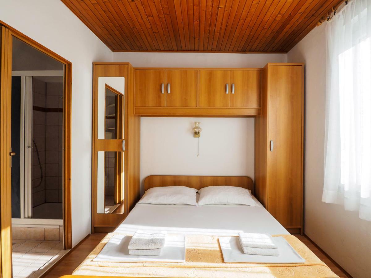 Cozy Studio With Private Terrace Barac Crikvenica Exterior foto